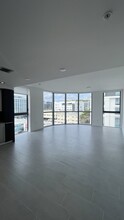 154 NE 23rd St, Unit D2 in Miami, FL - Building Photo - Building Photo