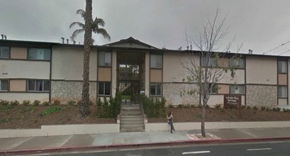 La Cumbre Plaza Apartments in Santa Barbara, CA - Building Photo - Building Photo