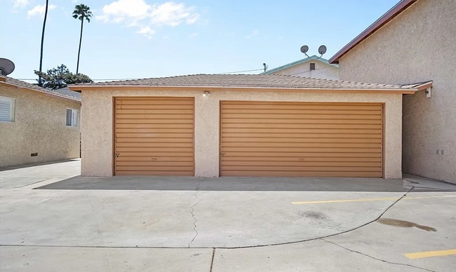 933 Island Ave in Wilmington, CA - Building Photo - Building Photo