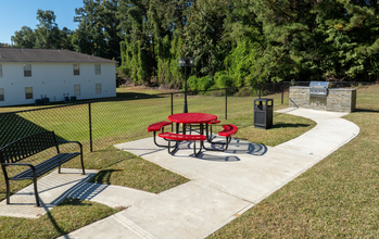 Sun Valley Apartments in Tuscaloosa, AL - Building Photo - Building Photo