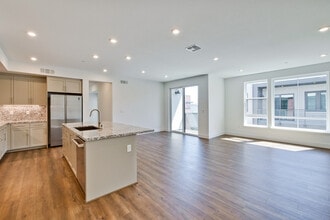 44978 Fremont Blvd, Unit 402 in Fremont, CA - Building Photo - Building Photo
