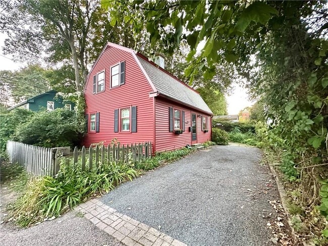 12 Johnson Ct in Newport, RI - Building Photo - Building Photo