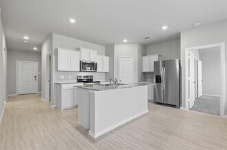 508 Crestridge Dr N in Cleburne, TX - Building Photo - Building Photo