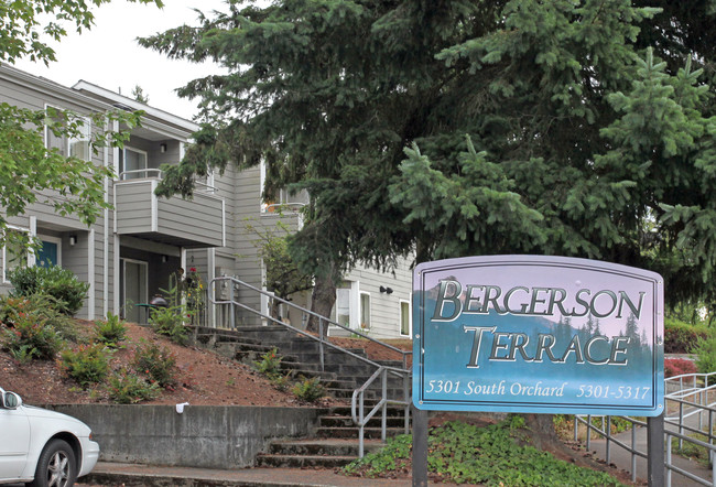 Bergerson Terrace in University Place, WA - Building Photo - Building Photo