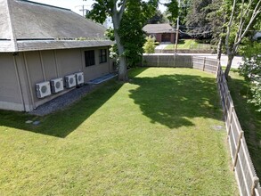 85 Lowell St, Unit #1 in Peabody, MA - Foto de edificio - Building Photo