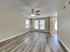 4 Laurel Ln in Port Wentworth, GA - Building Photo - Building Photo