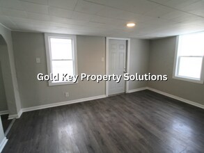 221 E Webster St in Anderson, IN - Building Photo - Building Photo