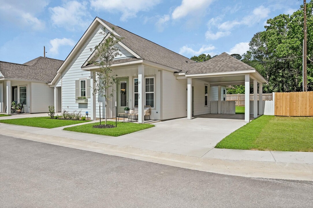 The Cottages at Buckshot Landing in Magnolia, TX - Building Photo