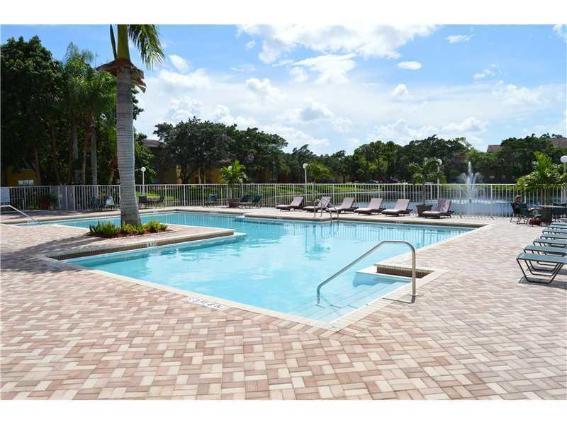 1401 Village 2123 Blvd in West Palm Beach, FL - Building Photo