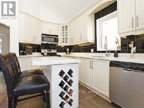 166 Gledhill Ave in Toronto, ON - Building Photo - Building Photo