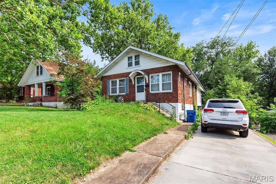 8822 Olden Ave in St. Louis, MO - Building Photo