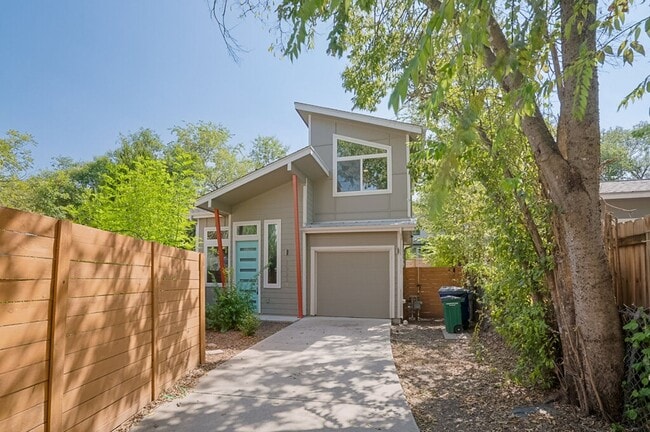 property at 1923 Payne Ave