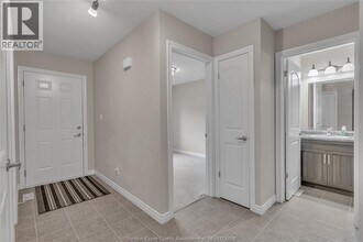 3205 Seville Ave in Windsor, ON - Building Photo - Building Photo