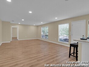 3803 Barrington St in San Antonio, TX - Building Photo - Building Photo