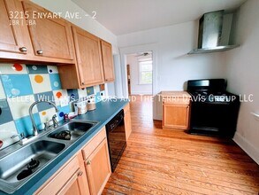 3215 Enyart Ave in Cincinnati, OH - Foto de edificio - Building Photo