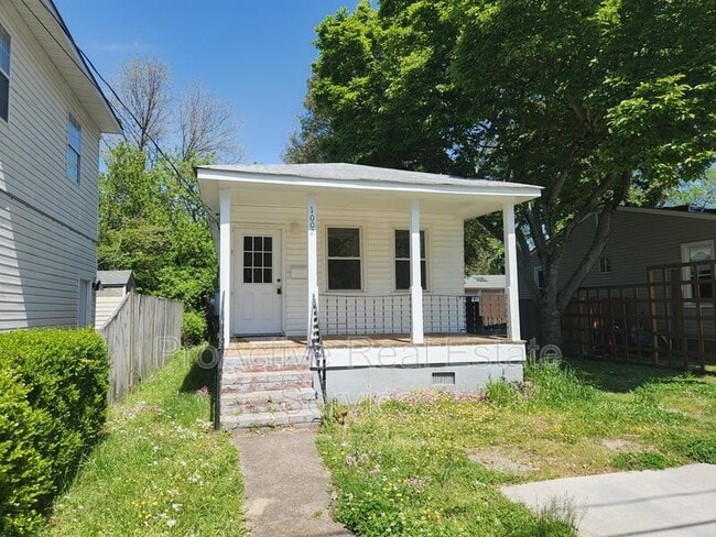 property at 1002 Woronoca Ave