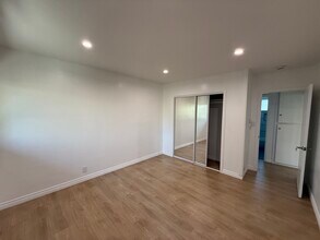 1427 Centinela Ave, Unit 4 in Santa Monica, CA - Foto de edificio - Building Photo