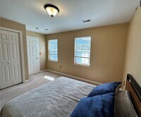 2765 N Forest Rd photo'