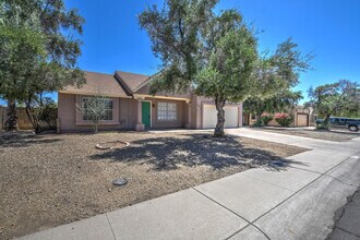 19655 North 11th St in Phoenix, AZ - Building Photo - Building Photo