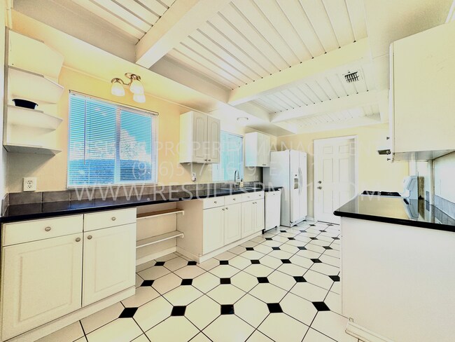 2328 Cortez Ln in Sacramento, CA - Building Photo - Building Photo