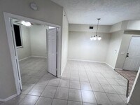 360 Crestwood Cir in Royal Palm Beach, FL - Building Photo - Building Photo