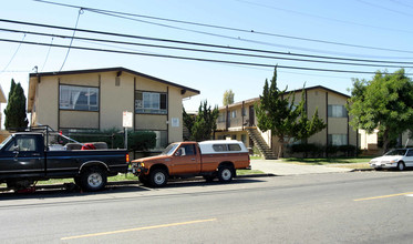 Tyrrell Apartments Building #1 in Hayward, CA - Building Photo - Building Photo