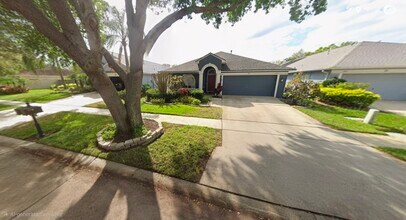 1124 Lumsden Pointe Blvd in Valrico, FL - Building Photo - Building Photo