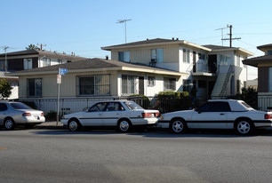 11124 S Inglewood Ave Apartments