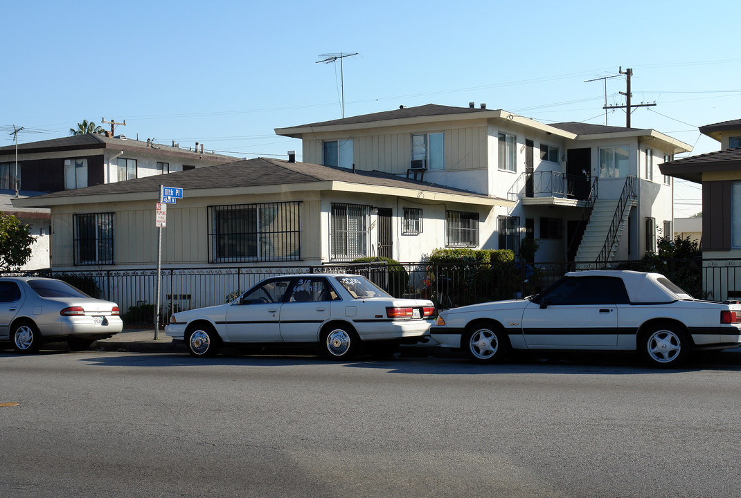 11124 S Inglewood Ave in Inglewood, CA - Building Photo