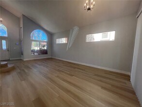1624 Wandering Winds Way in Las Vegas, NV - Building Photo - Building Photo