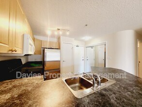 4312-4139 139 Ave NW in Edmonton, AB - Building Photo - Building Photo