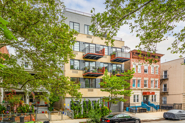 195-200 Hawthorne St in Brooklyn, NY - Building Photo - Building Photo