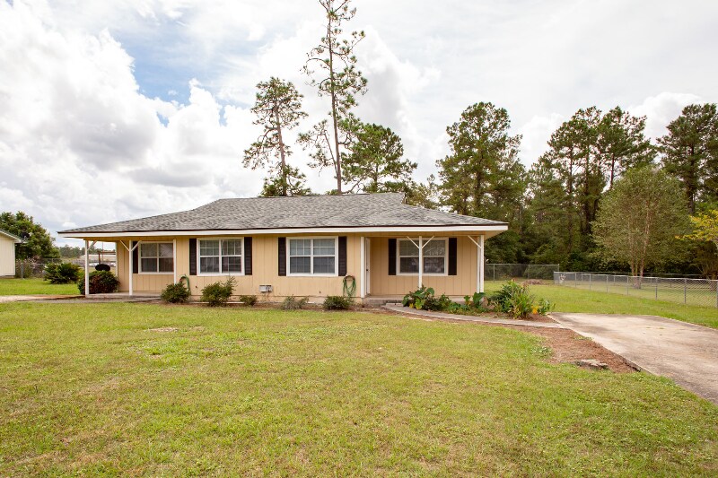 1955 Elaine Ave in Waycross, GA - Building Photo