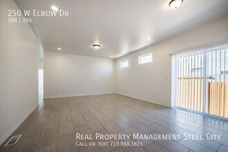 250 W Elbow Dr in Pueblo West, CO - Building Photo - Building Photo