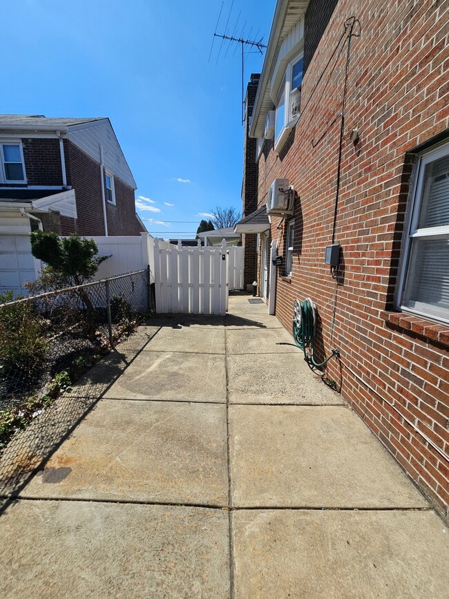 2722 Rhawn St in Philadelphia, PA - Building Photo - Building Photo