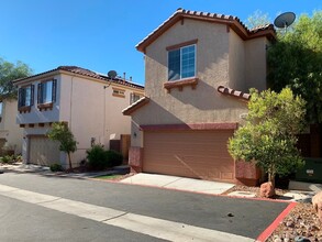 8929 Topaz Springs Ct in Las Vegas, NV - Foto de edificio - Building Photo