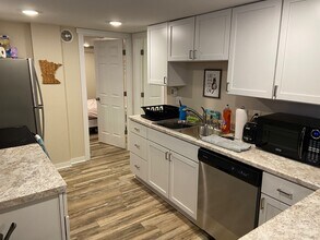 101 Hanover St, Unit #1 in Mankato, MN - Building Photo - Building Photo