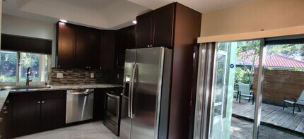 5865 NW 41st Way in Coconut Creek, FL - Building Photo - Building Photo