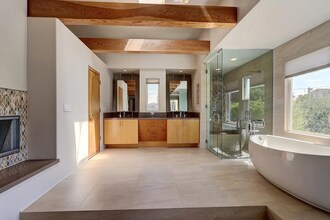 1048 14th St in Manhattan Beach, CA - Foto de edificio - Building Photo