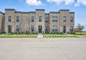 2120 Dena Dr in Waxahachie, TX - Building Photo