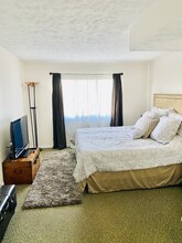 2415 Maryland Ave, Unit 1 in Cincinnati, OH - Building Photo - Building Photo