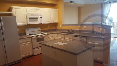2016 Oxford Ln in Louisville, CO - Building Photo - Building Photo