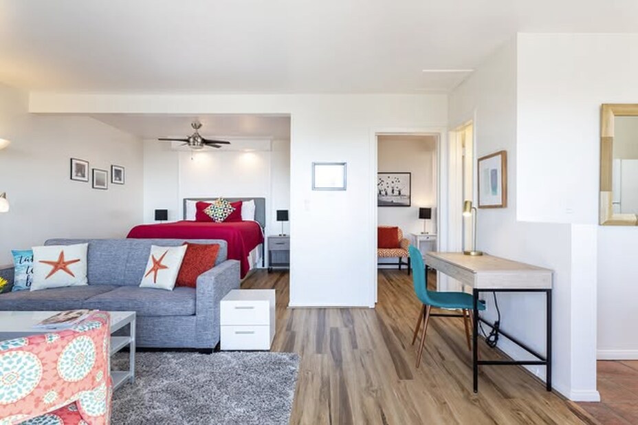 3400 Highland Ave in Manhattan Beach, CA - Building Photo
