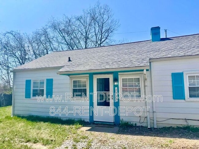 property at 1513 SE Riverside Dr