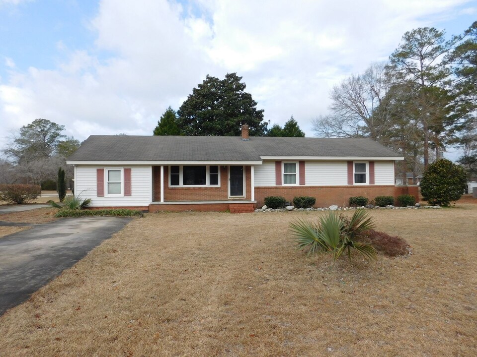 732 Circle Dr in Trent Woods, NC - Building Photo