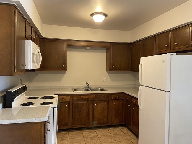 4244 S 51st St in Milwaukee, WI - Building Photo - Building Photo