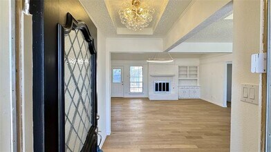 3915 Spring Hollow Dr in Carrollton, TX - Building Photo - Building Photo