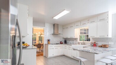4992 Wickford Way in Dunwoody, GA - Building Photo - Building Photo
