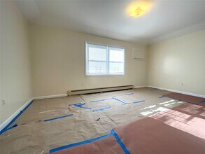 138-4 219th St in Queens, NY - Building Photo - Building Photo