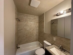 3020 Northgate Ave in Youngstown, OH - Foto de edificio - Building Photo